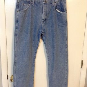 WRANGLER MEN'S REGULAR DISTRESSED JEANS W38x29L